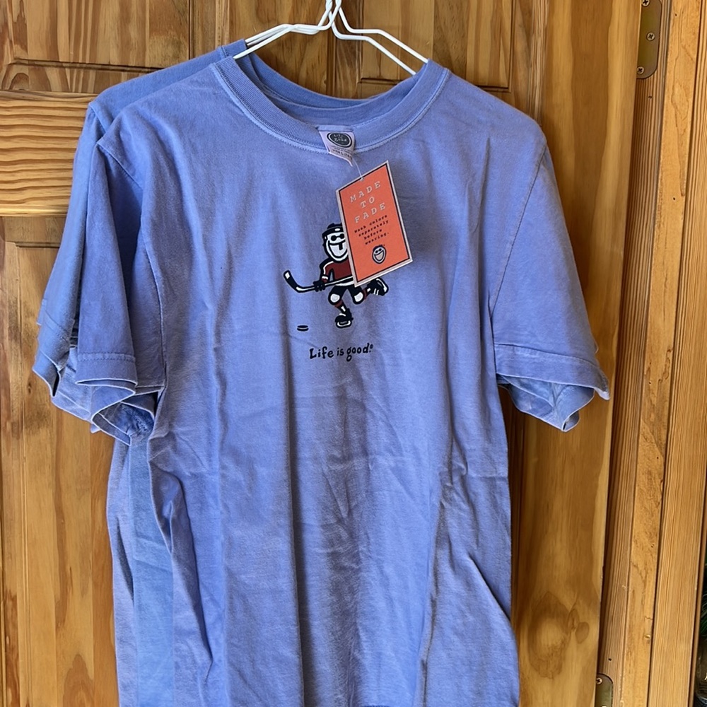 New Youth T-shirt large. Life is good. Cotton.